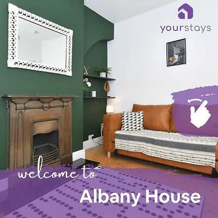 Stoke-on-Trent Albany House, Superb Townhouse, Gorgeous Design, Heart Of Newcastle-Under-Lyme 빌라 외부 사진